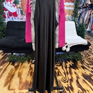 Dress Forum Elegant Black Gown